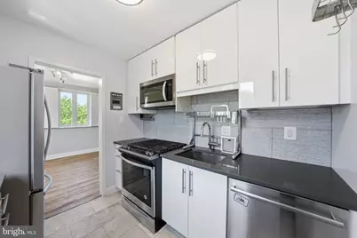 2400 41st Street NW #500, Washington, DC 20007 - Photo 8