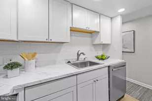1615 Q St NW, Washington, DC 20009 - Photo 6