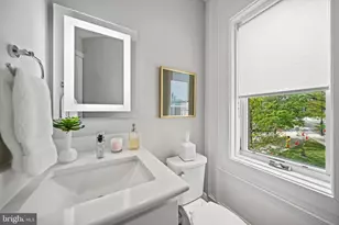 1717 V St NW, Washington, DC 20009 - Photo 20