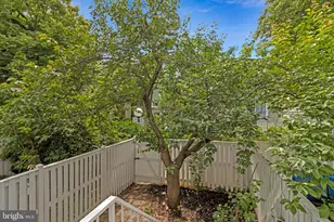 206 G St SW, Washington, DC 20024 - Photo 16