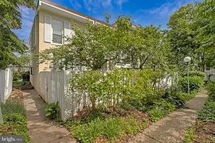 206 G St SW, Washington, DC 20024 - Photo 10