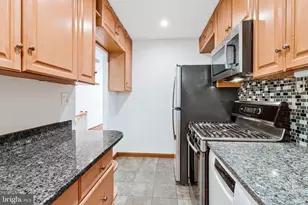 206 G St SW, Washington, DC 20024 - Photo 8