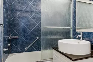 206 G St SW, Washington, DC 20024 - Photo 32