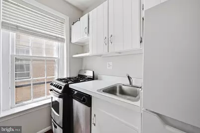 117 E Street SE #302, Washington, DC 20003 - Photo 6