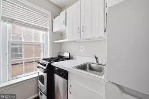 117 E St SE, Washington, DC 20003 - Photo 6