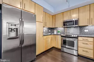 1025 1st St SE, Washington, DC 20003 - Photo 24