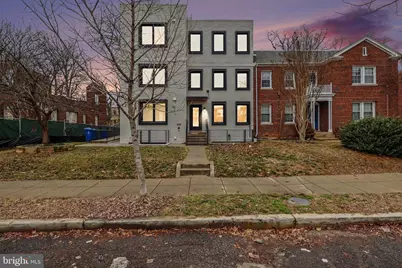 2216 40th Place NW #4, Washington, DC 20007 - Photo 2