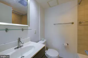 800 4th St SW, Washington, DC 20024 - Photo 16