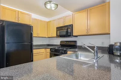 800 4th Street SW #N322, Washington, DC 20024 - Photo 8