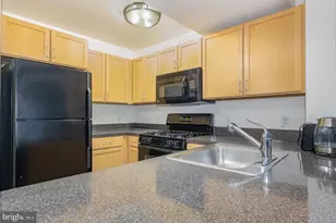 800 4th St SW, Washington, DC 20024 - Photo 8
