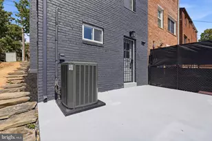 719 Hilltop Terrace SE, Washington, DC 20019 - Photo 32