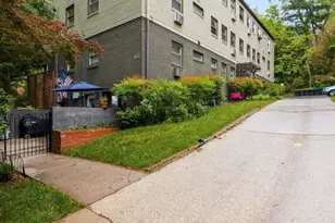 4595 MacArthur Blvd NW, Washington, DC 20007 - Photo 26
