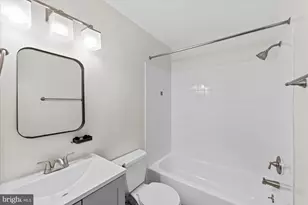 1105 Harvard St NW, Washington, DC 20009 - Photo 12