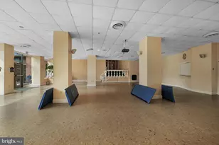 4201 Cathedral Ave NW, Washington, DC 20016 - Photo 30