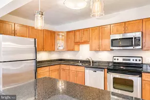 2141 P St NW, Washington, DC 20037 - Photo 8