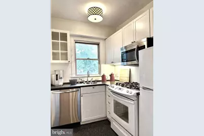 2500 Q Street NW #307, Washington, DC 20007 - Photo 16
