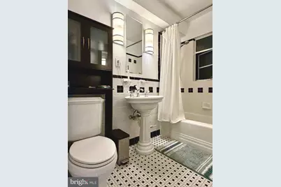 2500 Q Street NW #307, Washington, DC 20007 - Photo 10