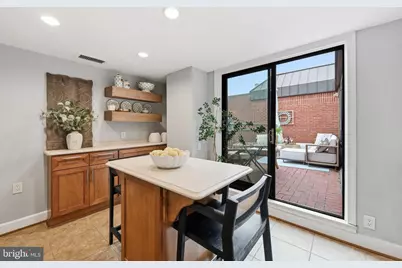 1080 Wisconsin Avenue NW #3016, Washington, DC 20007 - Photo 10
