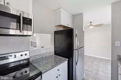 1102 Barnaby Terrace SE, Washington, DC 20032 - Photo 4