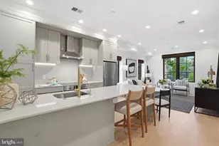 2642 39th St NW, Washington, DC 20007 - Photo 8