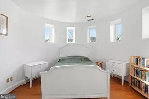 301 G St NE, Washington, DC 20002 - Photo 12