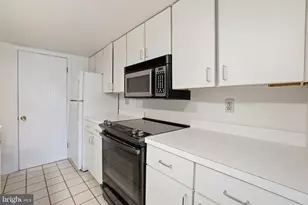 301 G St NE, Washington, DC 20002 - Photo 8
