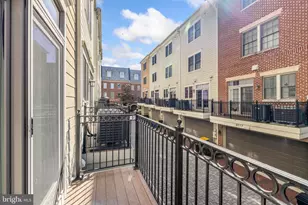 4458 MacArthur Blvd NW, Washington, DC 20007 - Photo 6