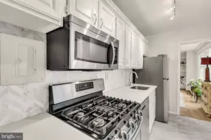 1880 Columbia Rd NW, Washington, DC 20009 - Photo 10