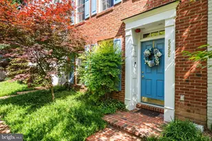 5352 43rd St NW, Washington, DC 20015 - Photo 2