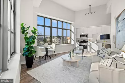 460 New York Ave NW #304, Washington, DC 20001 - Photo 4