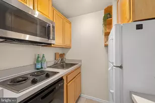 2141 I St NW, Washington, DC 20037 - Photo 8