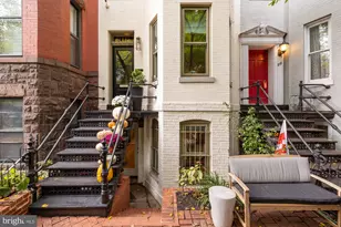 810 North Carolina Ave SE, Washington, DC 20003 - Photo 4