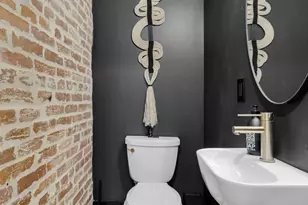810 North Carolina Ave SE, Washington, DC 20003 - Photo 18