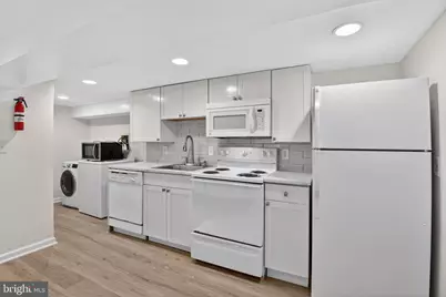 141 Uhland Terrace NE, Washington, DC 20002 - Photo 6