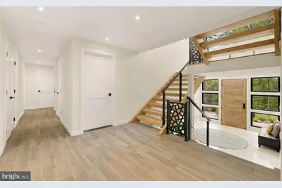 8165 E Beach Drive NW, Washington, DC 20012 - Photo 32