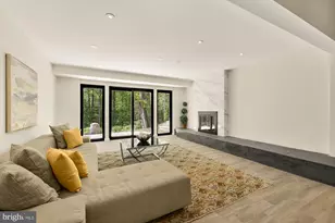 8165 E Beach Dr NW, Washington, DC 20012 - Photo 32