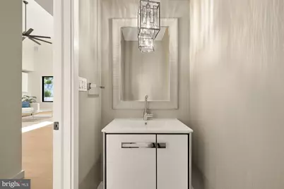 8165 E Beach Drive NW, Washington, DC 20012 - Photo 18