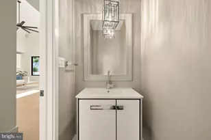 8165 E Beach Dr NW, Washington, DC 20012 - Photo 18