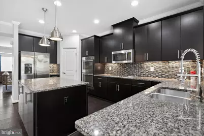 2526 Baldwin Crescent NE, Washington, DC 20018 - Photo 8