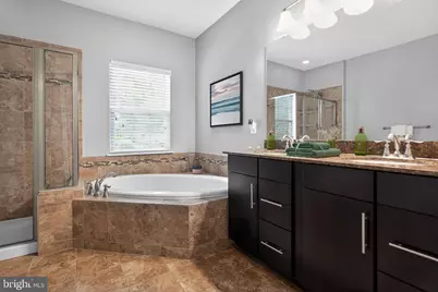 2526 Baldwin Crescent NE, Washington, DC 20018 - Photo 26