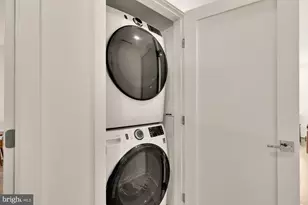 37 L St SE, Washington, DC 20003 - Photo 8