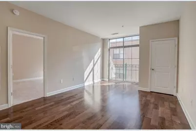 1111 25th Street NW #923, Washington, DC 20037 - Photo 4