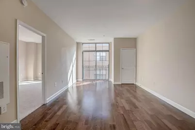 1111 25th Street NW #923, Washington, DC 20037 - Photo 2