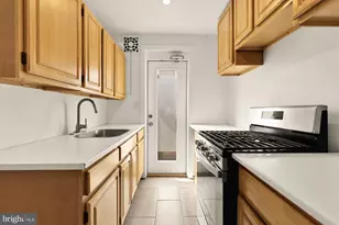 215 Hawaii Ave NE, Washington, DC 20011 - Photo 36