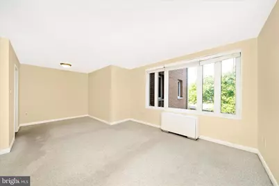 2400 NW 41st Street NW #403, Washington, DC 20007 - Photo 8
