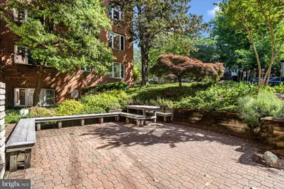 2400 NW 41st Street NW #403, Washington, DC 20007 - Photo 30