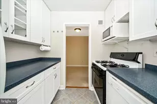 2400 NW 41st Street NW, Washington, DC 20007 - Photo 16