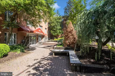2400 NW 41st Street NW #403, Washington, DC 20007 - Photo 32