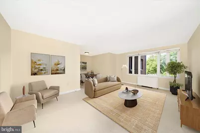 2400 NW 41st Street NW #403, Washington, DC 20007 - Photo 4