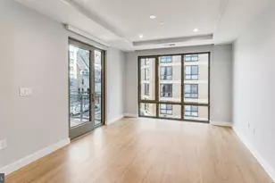 1224 M St NW, Washington, DC 20005 - Photo 2